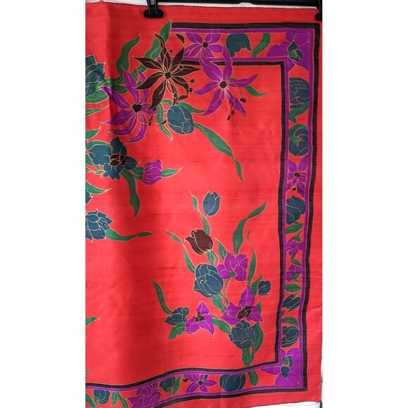 100% Thai Silk Square Scarf Red Tulips Floral Handvowen Handrolled 36*36" - Picture 3 of 10